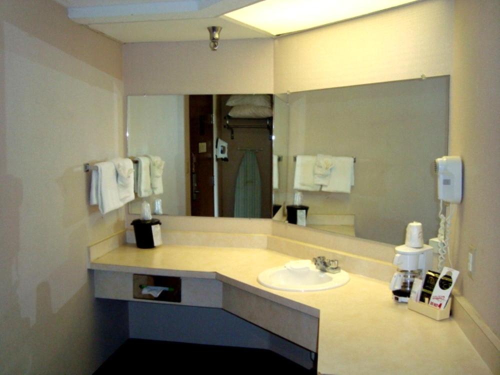 King Suite interior